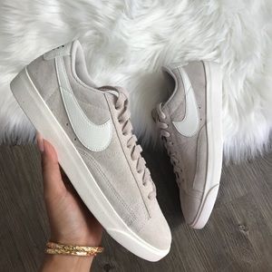 nike blazer low womens suede